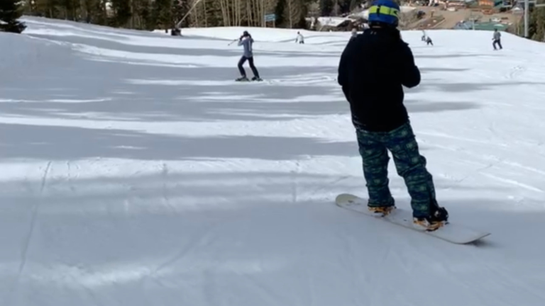 snowboarding-in-Red-River-NM